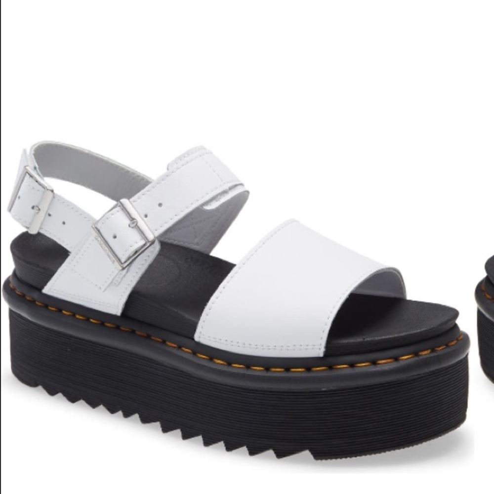 Dr. Martens Voss Quad Hydro Leather Platform Sandal 7